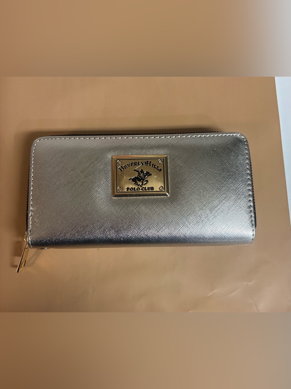 Beverly Hills Polo Club Silver Metallic Zip Card Holder